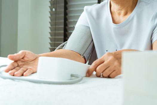 Home blood pressure measurement in elderly patients