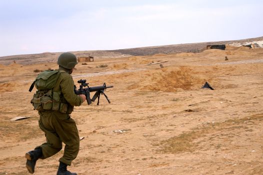 israeli soldiers attack - battle field - military exercise