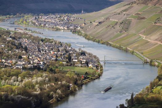 View on the valley of the river Moselle near Bernkastel-Kues with the wine villages Wehlen and Zeltingen-Rachtig in the background