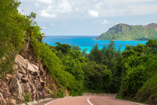 The road throught the island with a view to the ocean