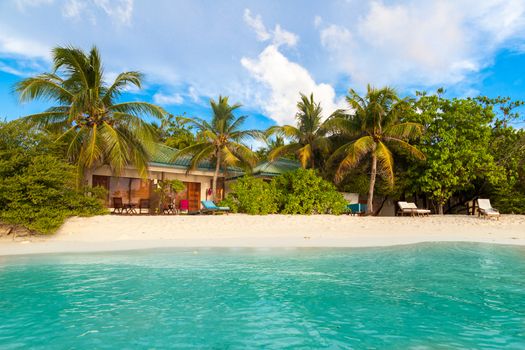 Maldives, tropical paradise, villas by the beach
