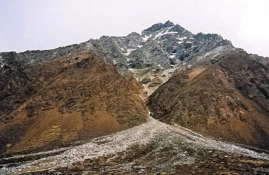 The mountains of the sayans. The nature of the mountains is sayan. Vegetation in the mountains