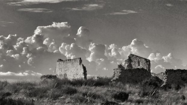 Abandoned house in the countryside in Alicante