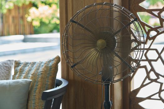 retro style machanic stand fan