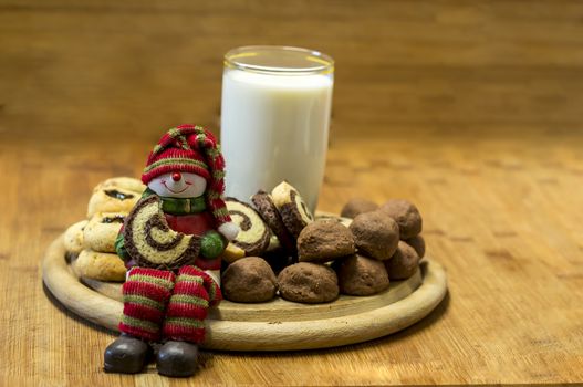 outrageous deco eats santas cookies