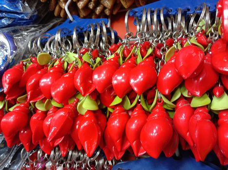 green and red colored key ring stock on shop for sell