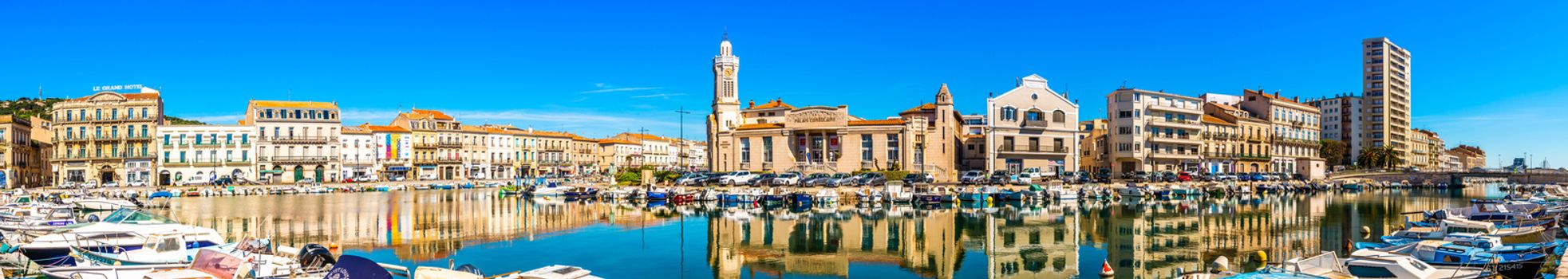 Facades along the Peyrade canal in the city of Sète. Important fishing port in the Mediterranean, in the Occitania region.