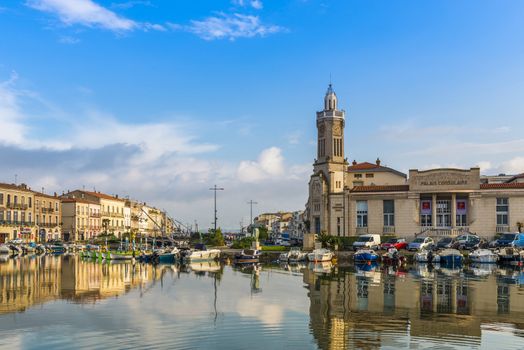 Discover Sète through its canals bordered by colorful facades, crossed by drawbridge and swing bridges. Observe the activity of the commercial port, the old port and the marina. Watch the ballet of the trawlers and the colors of the Catalan boats. Push up to Pointe Courte, an authentic fishermen`s district, then towards the Quartier Haut where there is an atmosphere of Southern Italy.