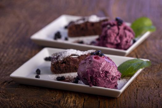 blueberry ice cream and chocolate cake