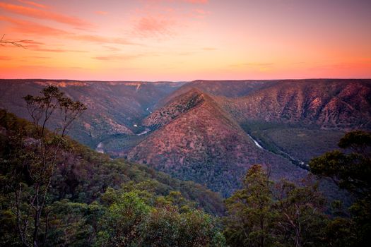 Shoalhaven river sunset views of the winding river around the mountain ranges, some of which are still recovering from summer bushfires