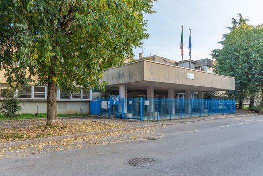 External view of school, Italian school building