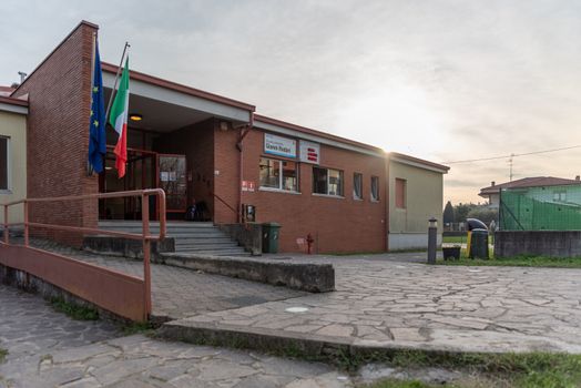 External view of school, Italian school building
