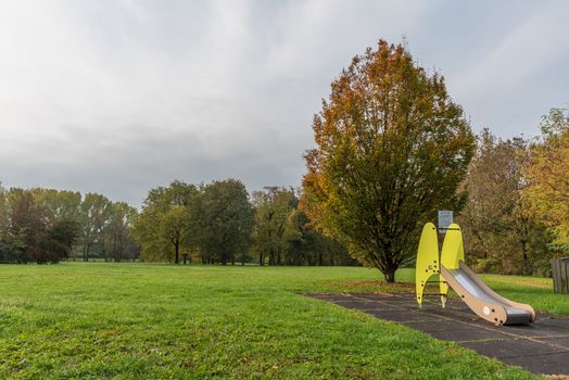 City park on an autumn morning, outdoor images