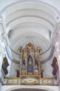 pipe organ in public places with free access