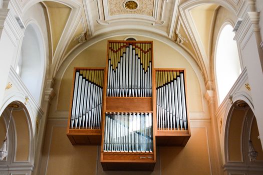 pipe organ in public places with free access