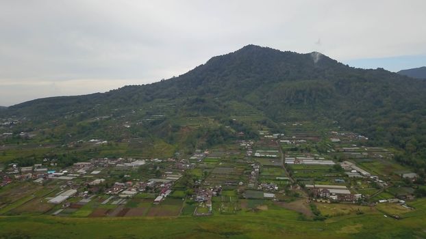 Northwest of Danau Bratan are two less-visited lakes, Danau Buyan and Danau Tamblingan, where some excellent guided hikes are on offer.