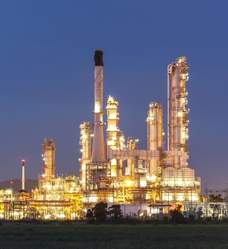 Petrochemical plant, Refinery