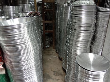 silver crockery stock on shop for sell