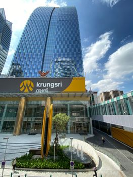 Krungsri Ploenchit Office, new business landmark in heart of Bangkok, it's built with energy-efficient designs, located at corner of Ploenchit Rd and Wireless Rd