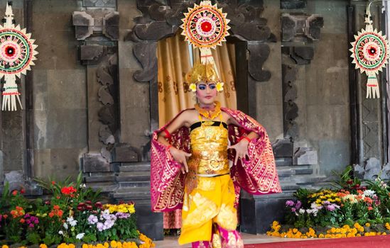 Cultural dance in the stage