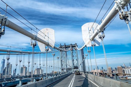 manhattan bridge and new york city skyline