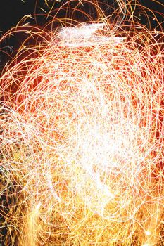 Swarm of abstract lights on a black background, with different colors and thicknesses, as well as effects of movement, vibration and transformation.