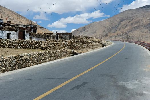 Asphalt road in Tibet. The track in the Himalayas.