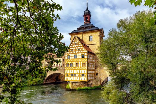 Germany, Bavaria, Upper Franconia, Bamberg, Old townhall, Obere Bruecke and Regnitz river