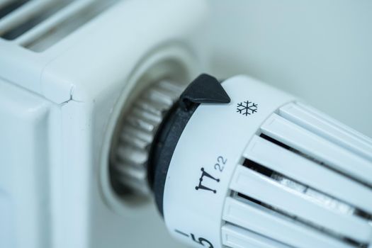 Close up picture of a heat regulator.