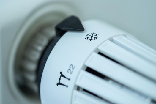 Close up picture of a heat regulator.