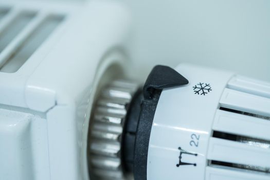 Close up picture of a heat regulator.