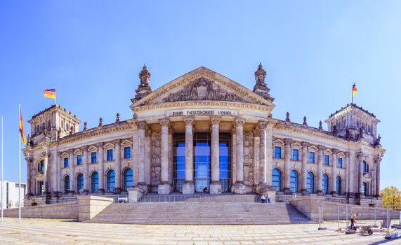 Picture of the Reichstag in Berlin in Springtime