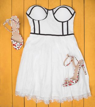 White woman bouquet dress with a shoes top view