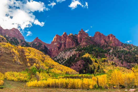 Maroon bells at autumn season in in Aspen Colorado, USA.
