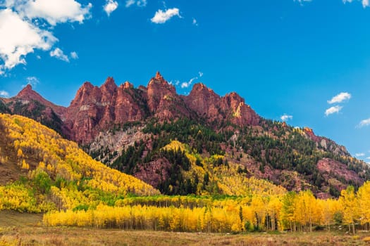 Maroon bells at autumn season in in Aspen Colorado, USA.