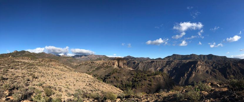 Scenery around Las Ninas Reservoir on Gran Canaria