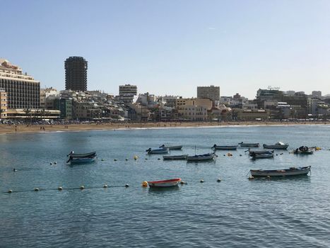 Boat in front of playa de Las Canteras in Las Palmas Gran Canaria