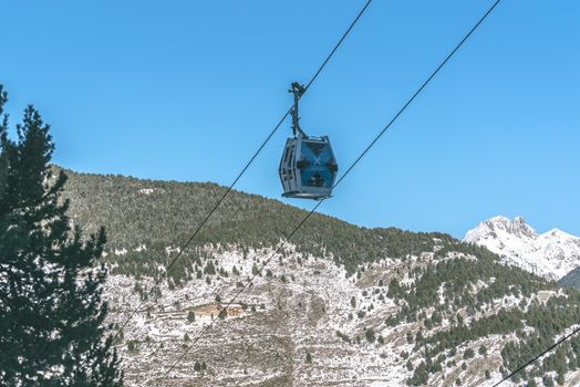 El Tarter, Andorra : 2021 January 11 :  Gondola lift at the Grandvalira ski station in El Tarter, Andorra in times of covid19 in winter 2021