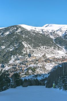 El Tarter, Andorra : 2021 January 11 :  Gondola lift at the Grandvalira ski station in El Tarter, Andorra in times of covid19 in winter 2021