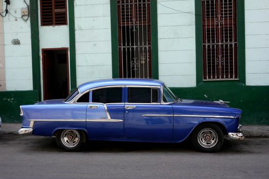 Old car in Havana backstreet, Cuba