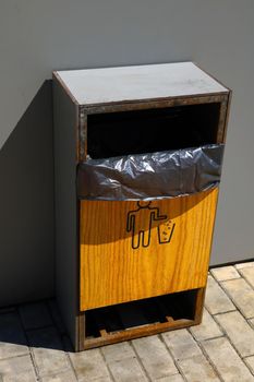 A beautiful modern trash can in a residential complex