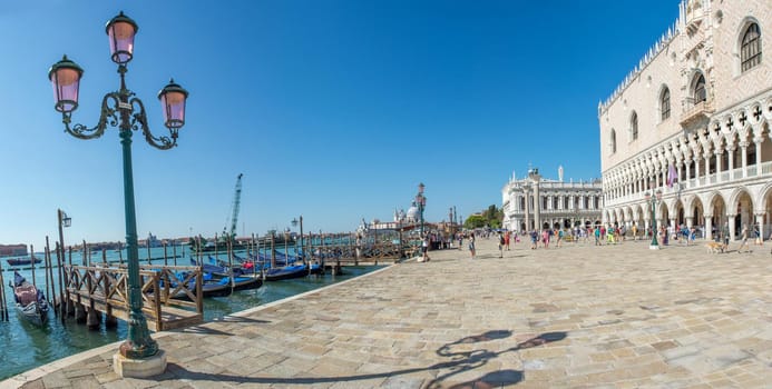 discovery of the city of Venice and its small canals and romantic alleys, Italy