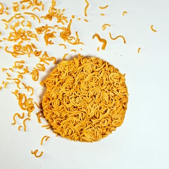 Instant noodle in the circle shape