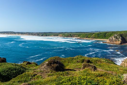 rote Felsen im Ozean vom pinnacles lookout, Phillips-Insel, Victoria, Australien