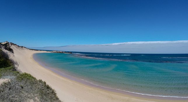 Schöner Strand und blaue Lagune in Südaustralien, Australien