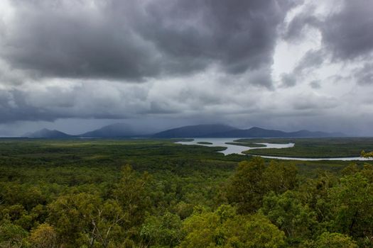 Luftbildansicht des Barron Gorge National Park ein Weltkulturerbe in den Cairns Highlands von Atherton Tablelands in den Wet Tropics von Queensland