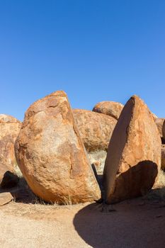 Big Boulders Split in Two, devil marbels, northern territory