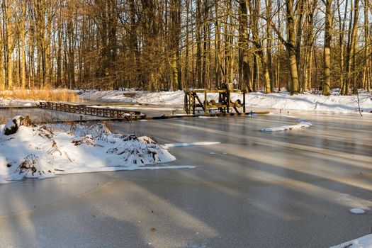 Concrete lab testing device in the middle of a artificial lake, was back in the days used for developing the Delta works in the sixties.