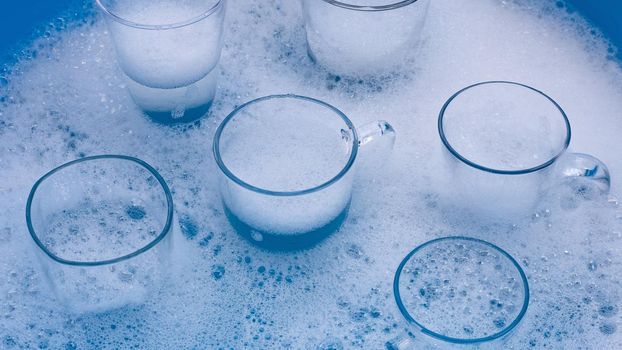 Washing used drinking glasses and cups