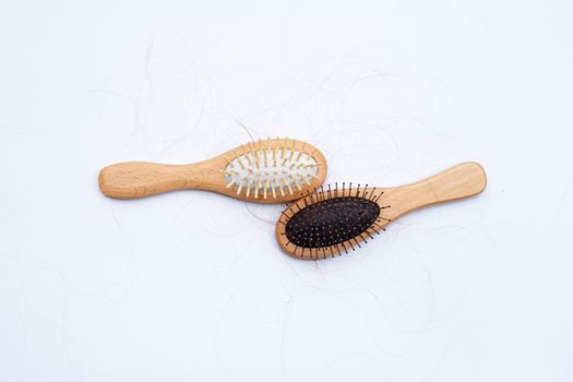 Hairs loss fall in combs